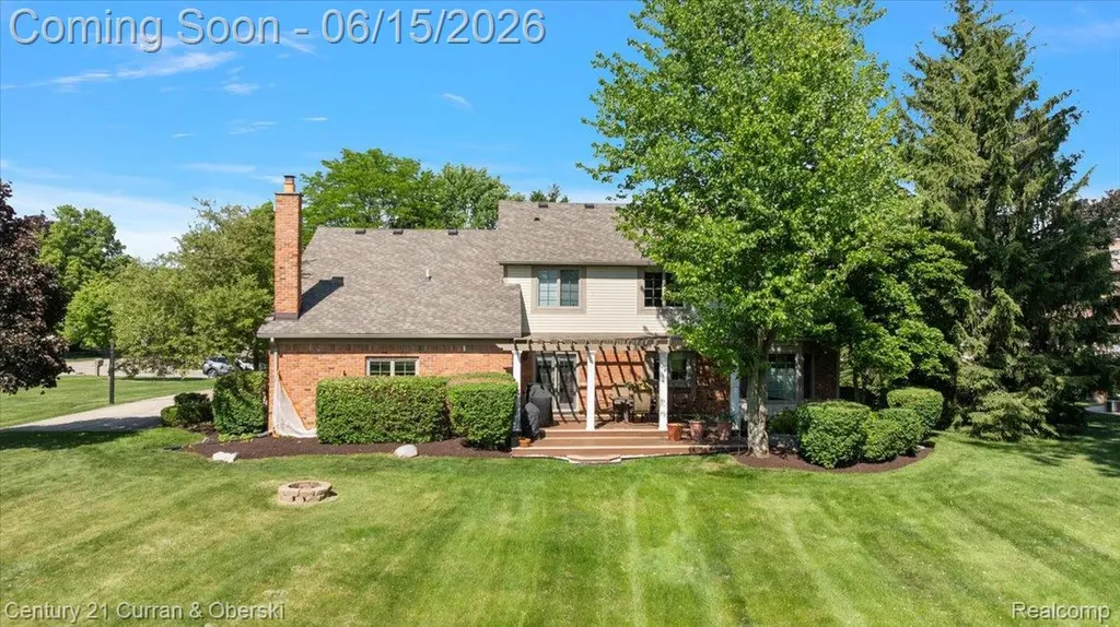 37125 Fox Glen Farmington Hills City MI 48331