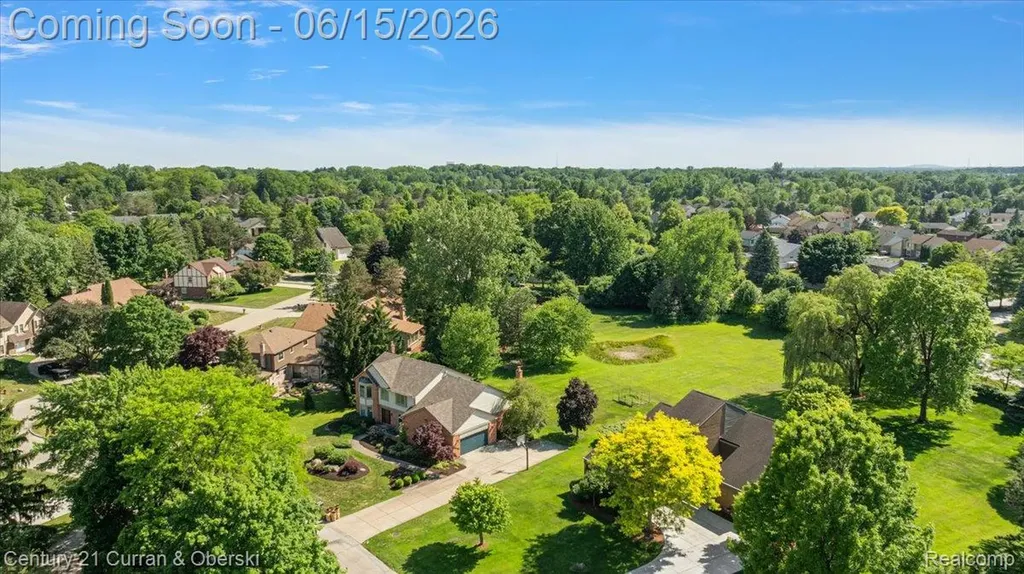 37125 Fox Glen Farmington Hills City MI 48331