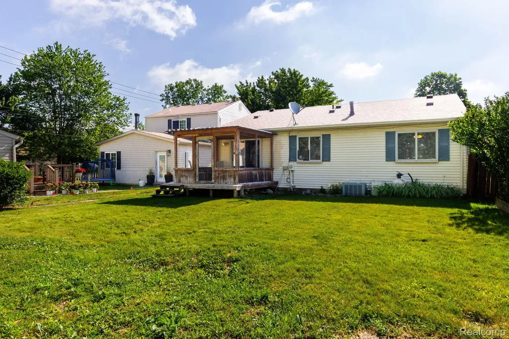 32016 Belcrest Road Brownstown Charter Township MI 48173