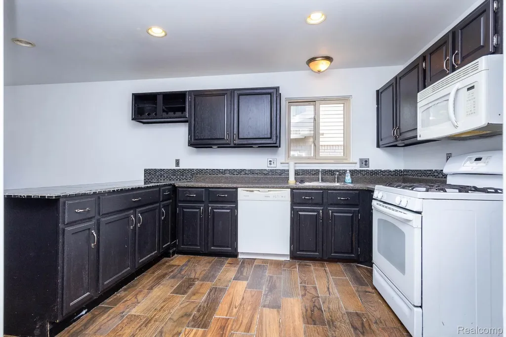 32016 Belcrest Road Brownstown Charter Township MI 48173