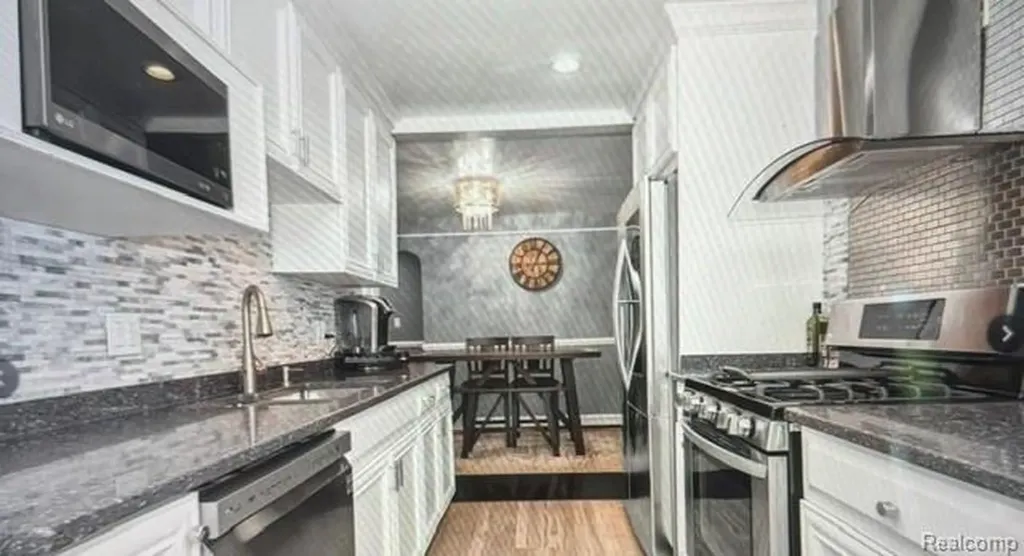 146 Meridan Street Dearborn City MI 48124