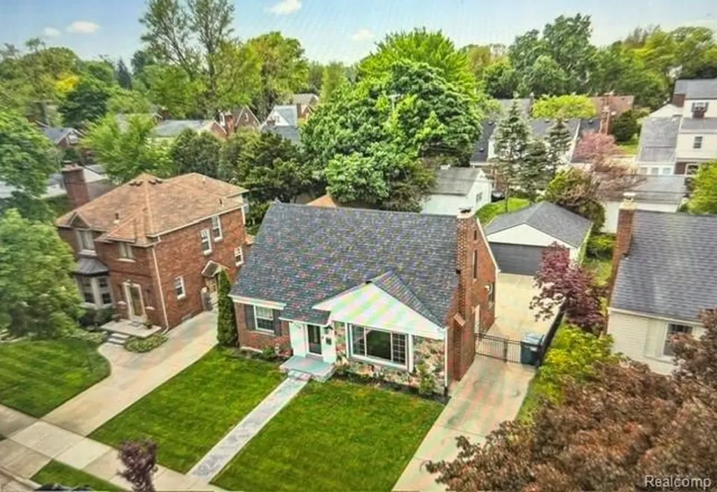 146 Meridan Street Dearborn City MI 48124