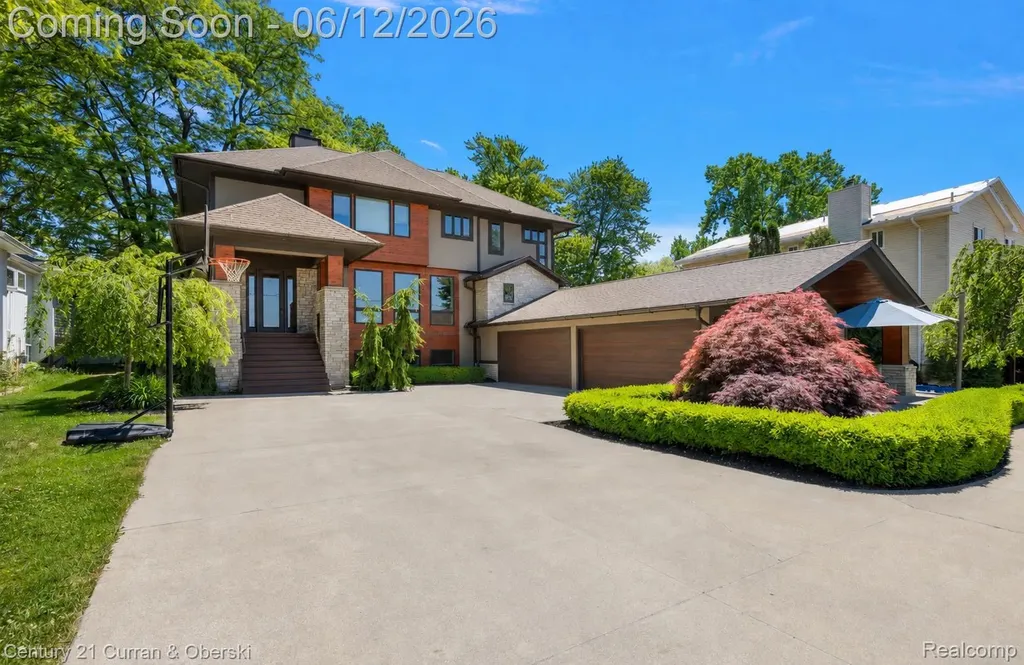 1345 E Lake Drive Novi City MI 48377