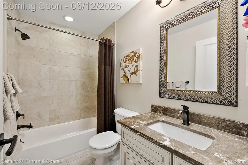 1345 E Lake Drive Novi City MI 48377