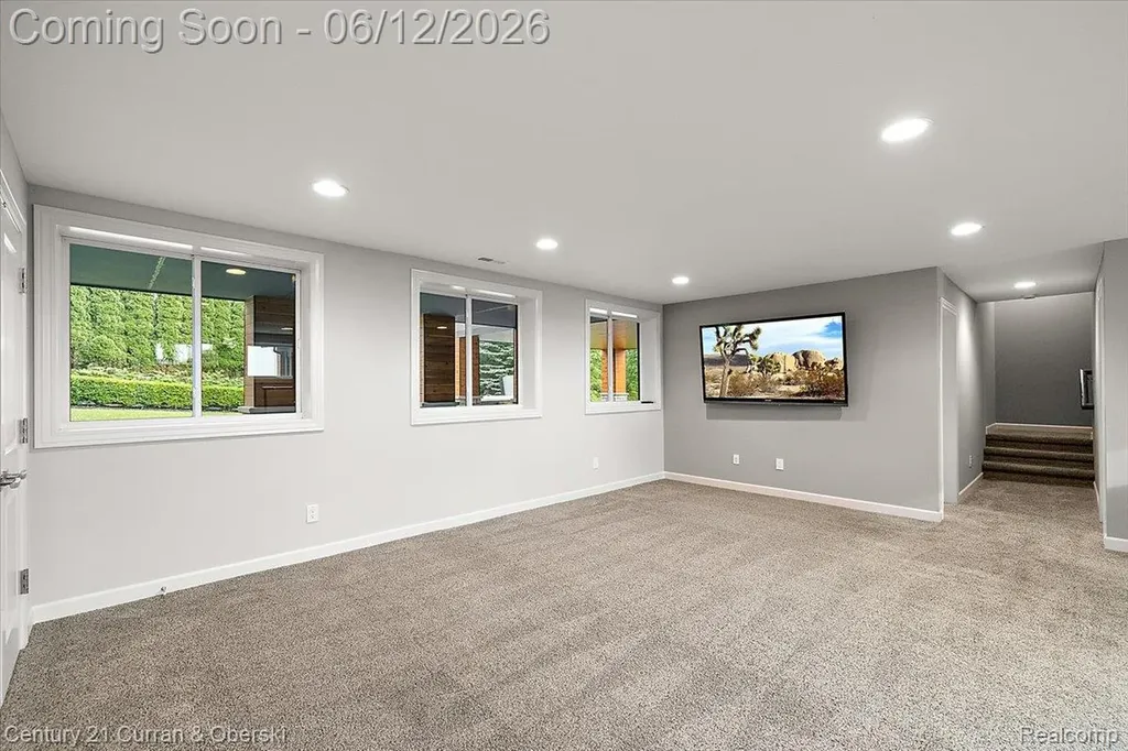 1345 E Lake Drive Novi City MI 48377