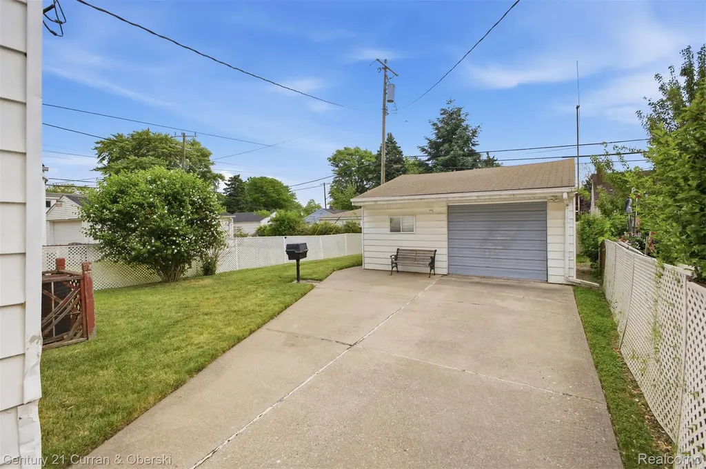17136 Harman Street Melvindale City MI 48122