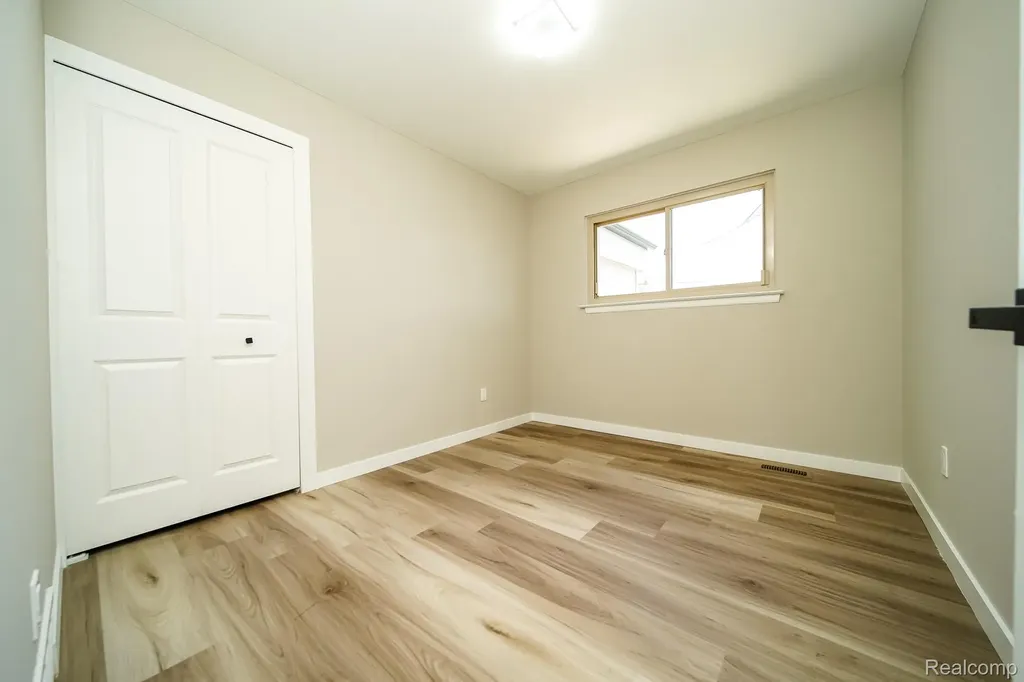 17949 S Wind Drive Fraser City MI 48026