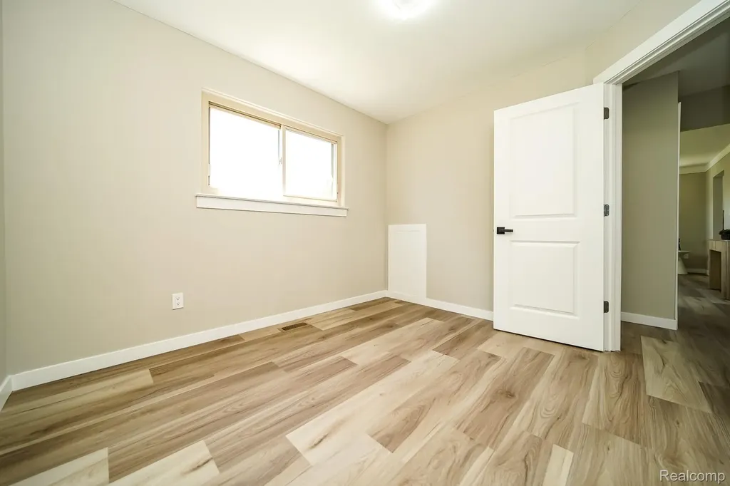 17949 S Wind Drive Fraser City MI 48026