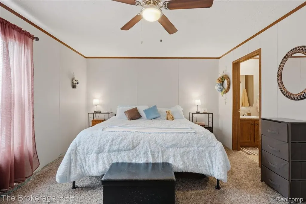 9542 Foxwell Circle Tyrone Township MI 48430