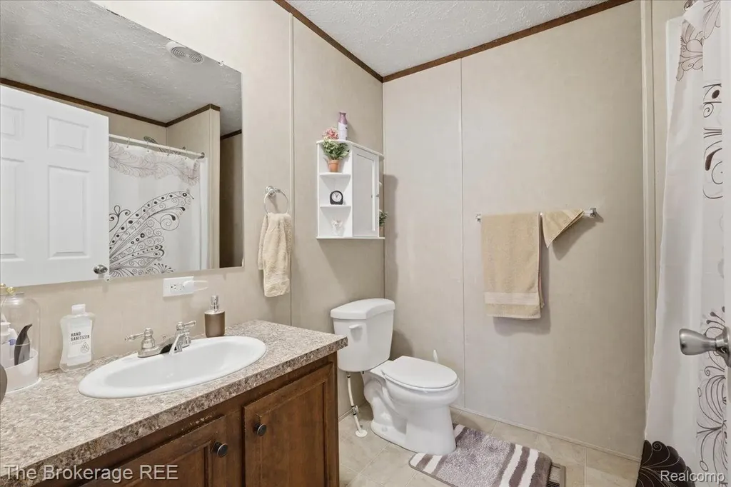 9542 Foxwell Circle Tyrone Township MI 48430