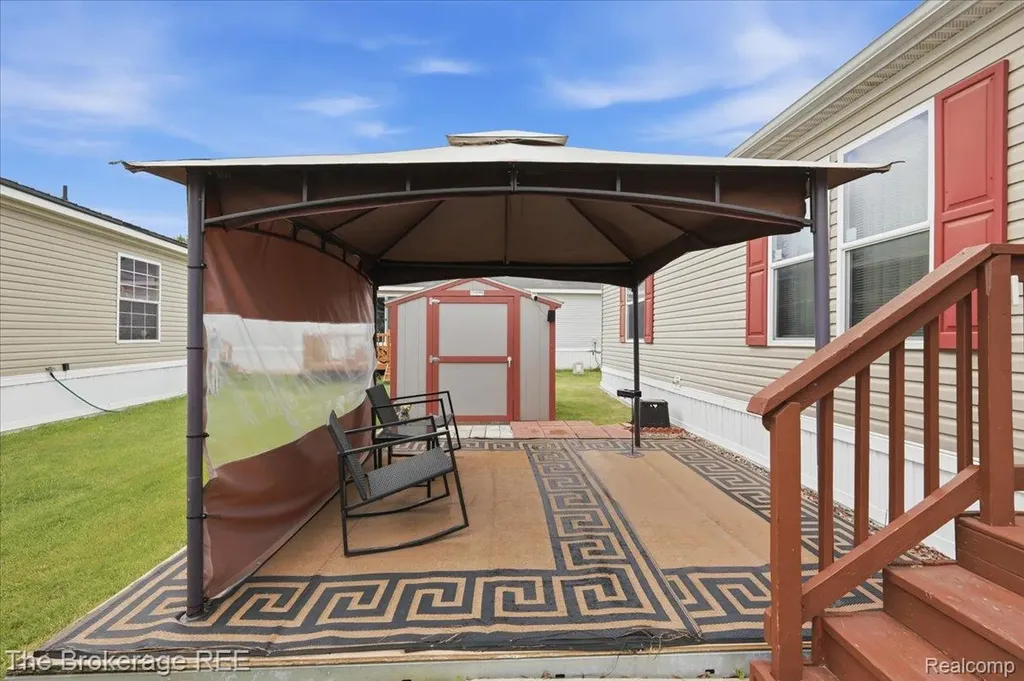 9542 Foxwell Circle Tyrone Township MI 48430