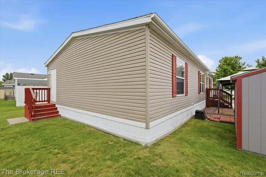 9542 Foxwell Circle Tyrone Township MI 48430