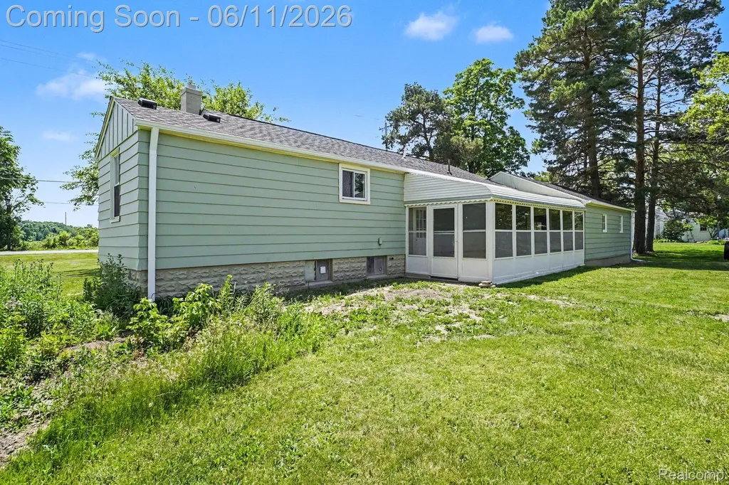 8070 Grand Blanc Road Gaines Township MI 48473