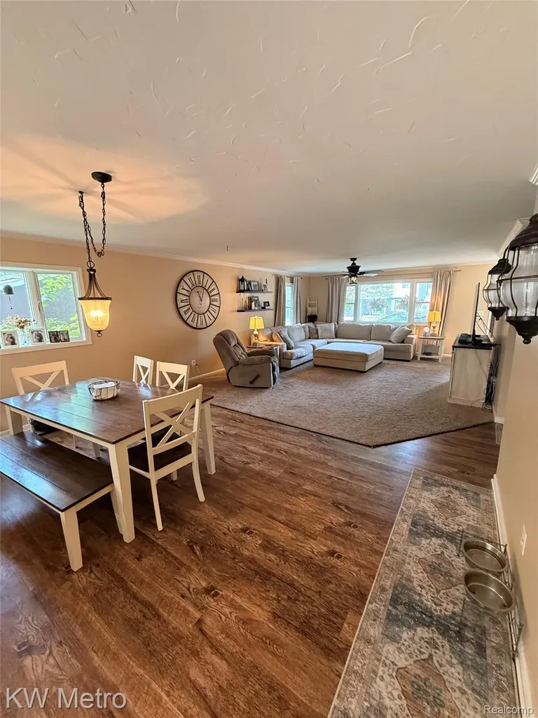 655 Sherry Drive Orion Charter Township MI 48362