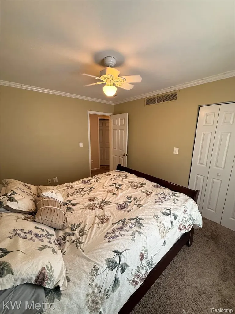 655 Sherry Drive Orion Charter Township MI 48362