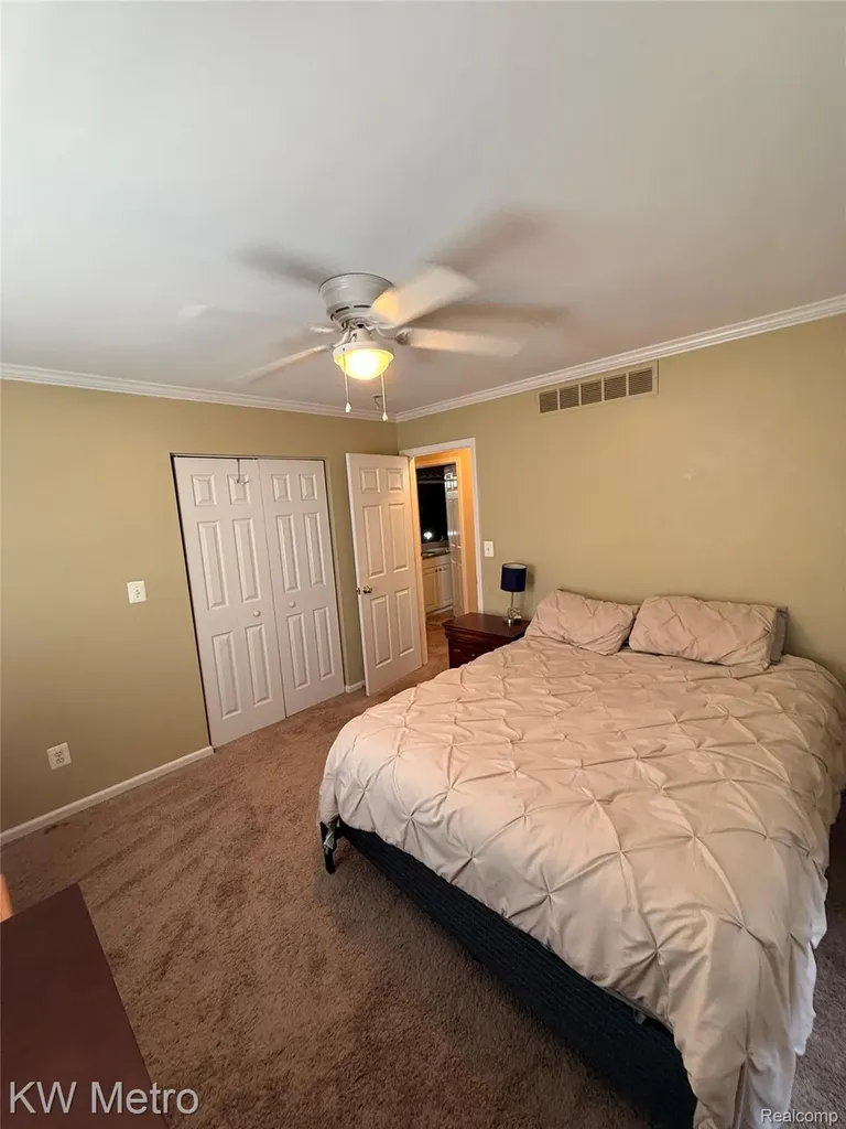 655 Sherry Drive Orion Charter Township MI 48362