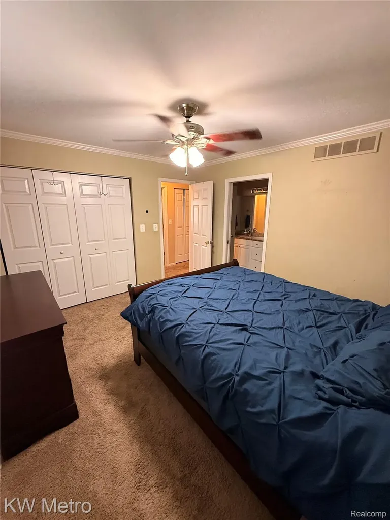 655 Sherry Drive Orion Charter Township MI 48362