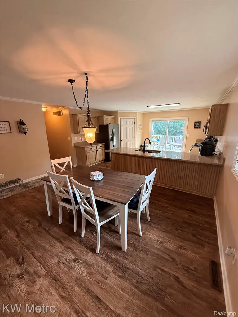 655 Sherry Drive Orion Charter Township MI 48362