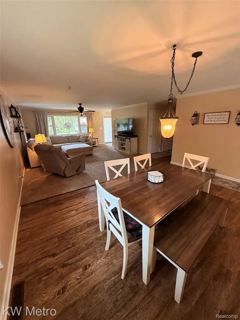 655 Sherry Drive Orion Charter Township MI 48362