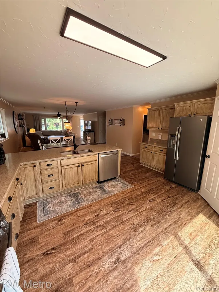 655 Sherry Drive Orion Charter Township MI 48362
