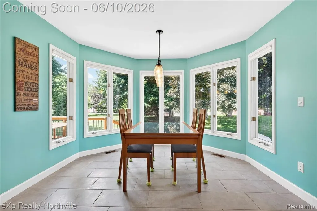 20909 Dundee Drive Novi City MI 48375