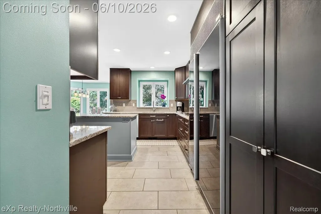 20909 Dundee Drive Novi City MI 48375