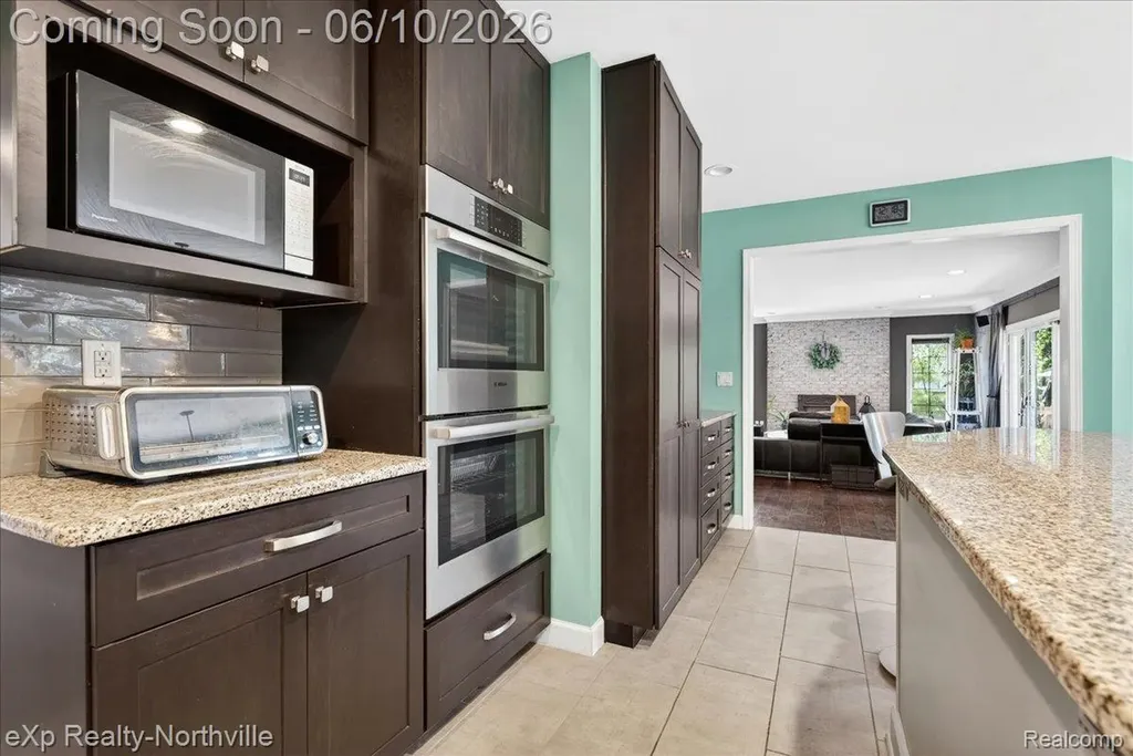 20909 Dundee Drive Novi City MI 48375
