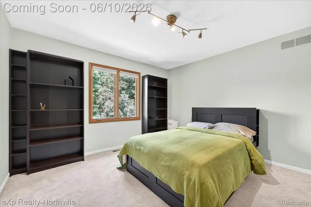20909 Dundee Drive Novi City MI 48375