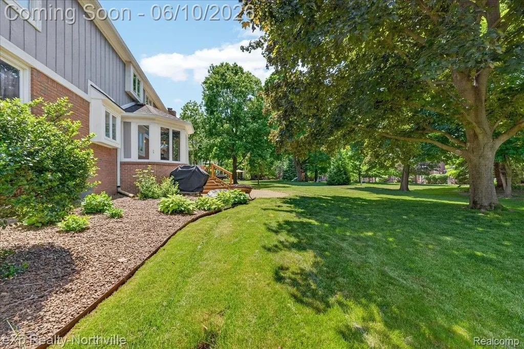 20909 Dundee Drive Novi City MI 48375