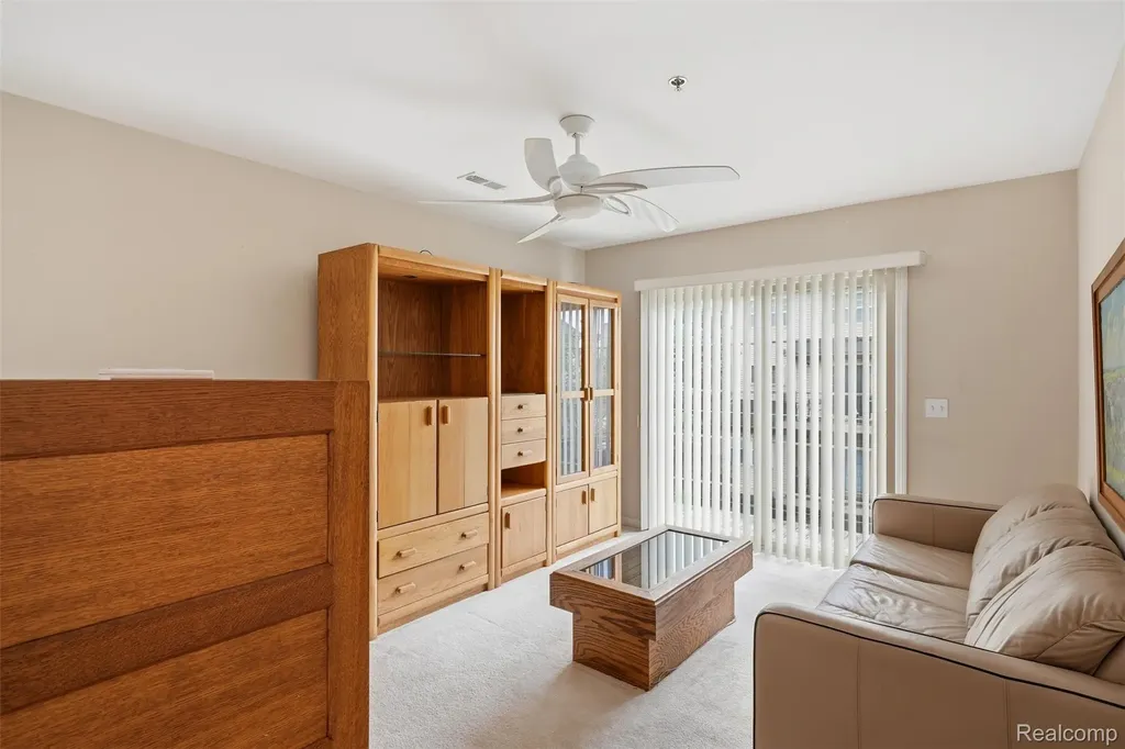 37 W Village Lane Dearborn City MI 48124