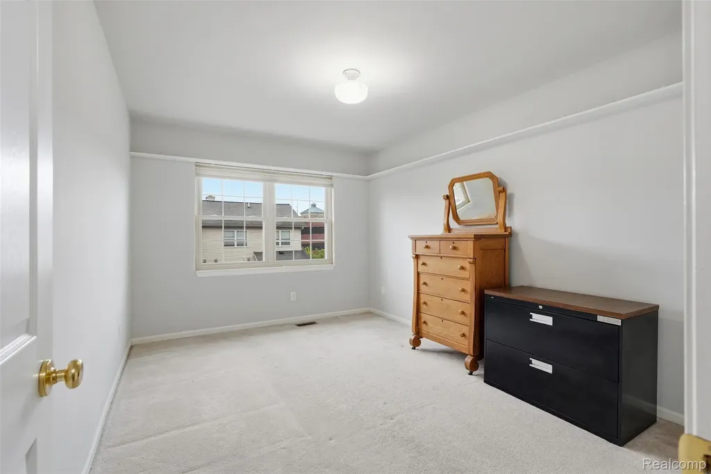 37 W Village Lane Dearborn City MI 48124