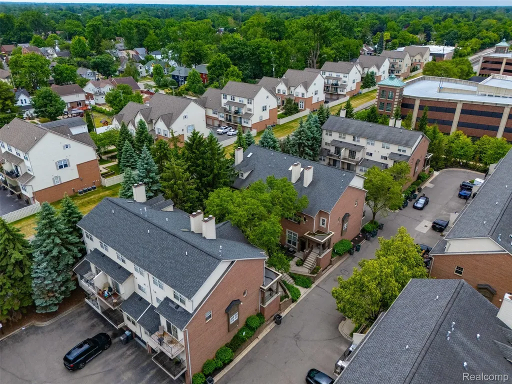 37 W Village Lane Dearborn City MI 48124