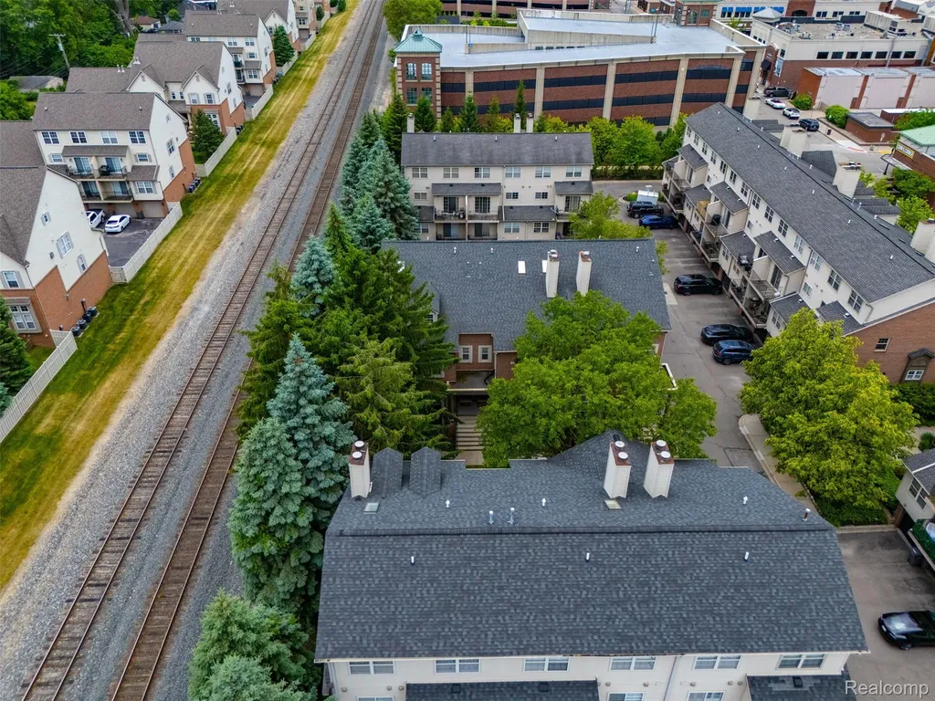37 W Village Lane Dearborn City MI 48124