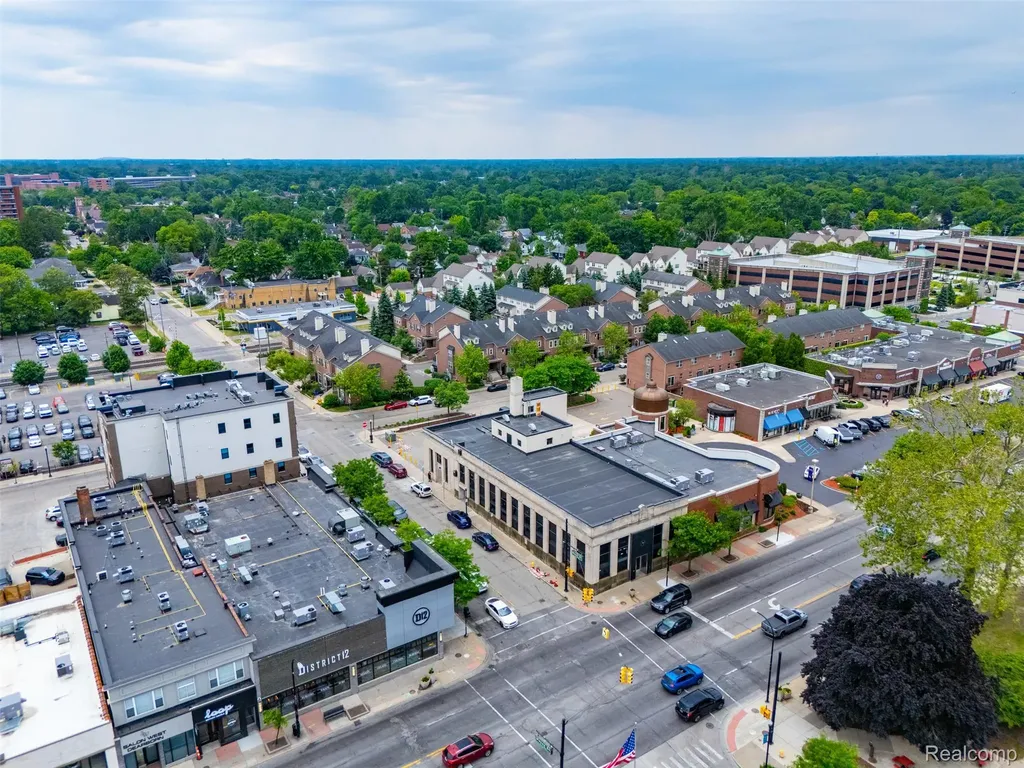 37 W Village Lane Dearborn City MI 48124