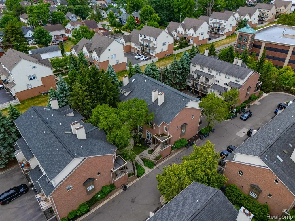 37 W Village Lane Dearborn City MI 48124