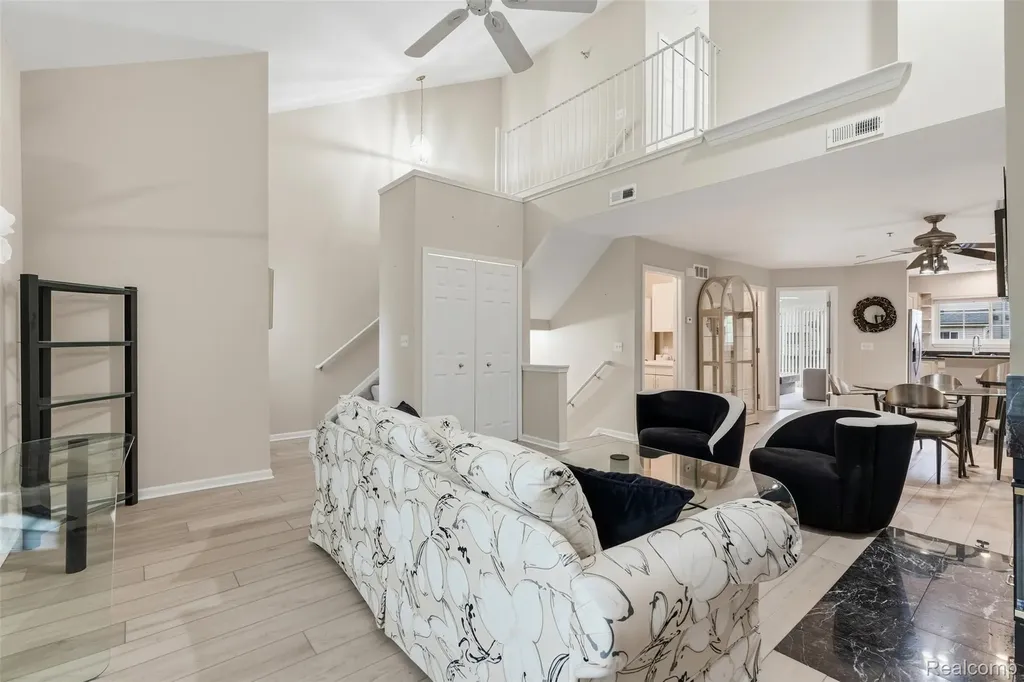 37 W Village Lane Dearborn City MI 48124