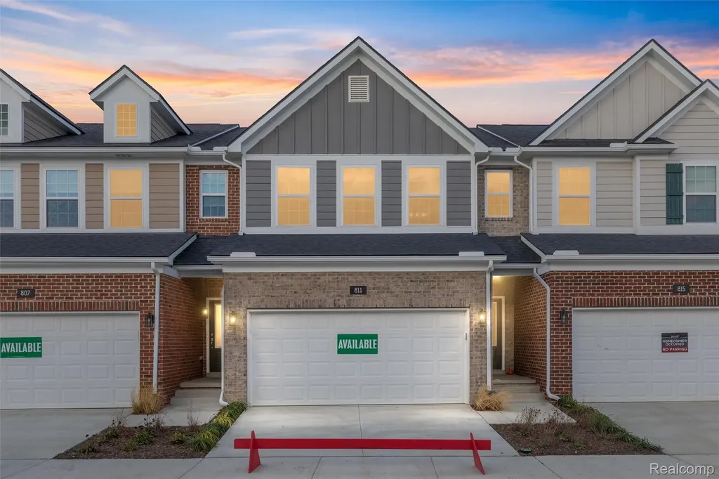 811 Balmoral Lane Troy City MI 48085