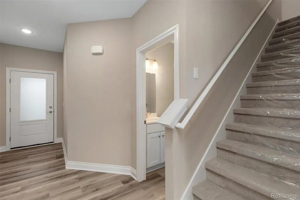 811 Balmoral Lane Troy City MI 48085