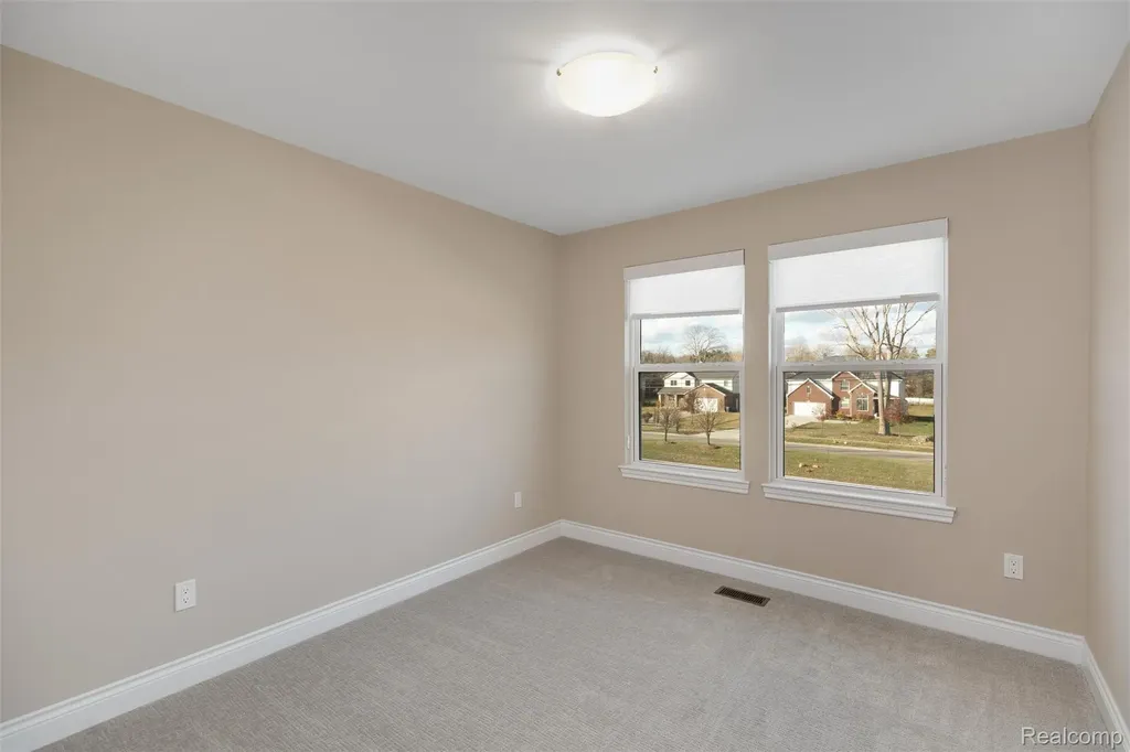 811 Balmoral Lane Troy City MI 48085