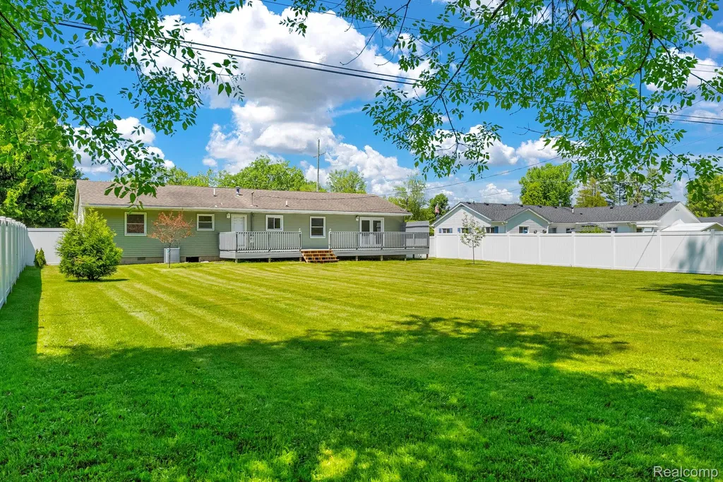 4046 State Road Fort Gratiot Charter Township MI 48059