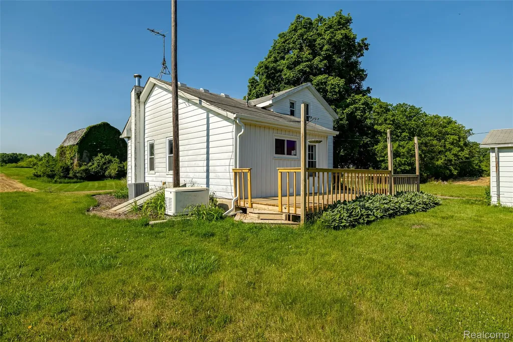 2851 N Dancer Road Lima Township MI 48130