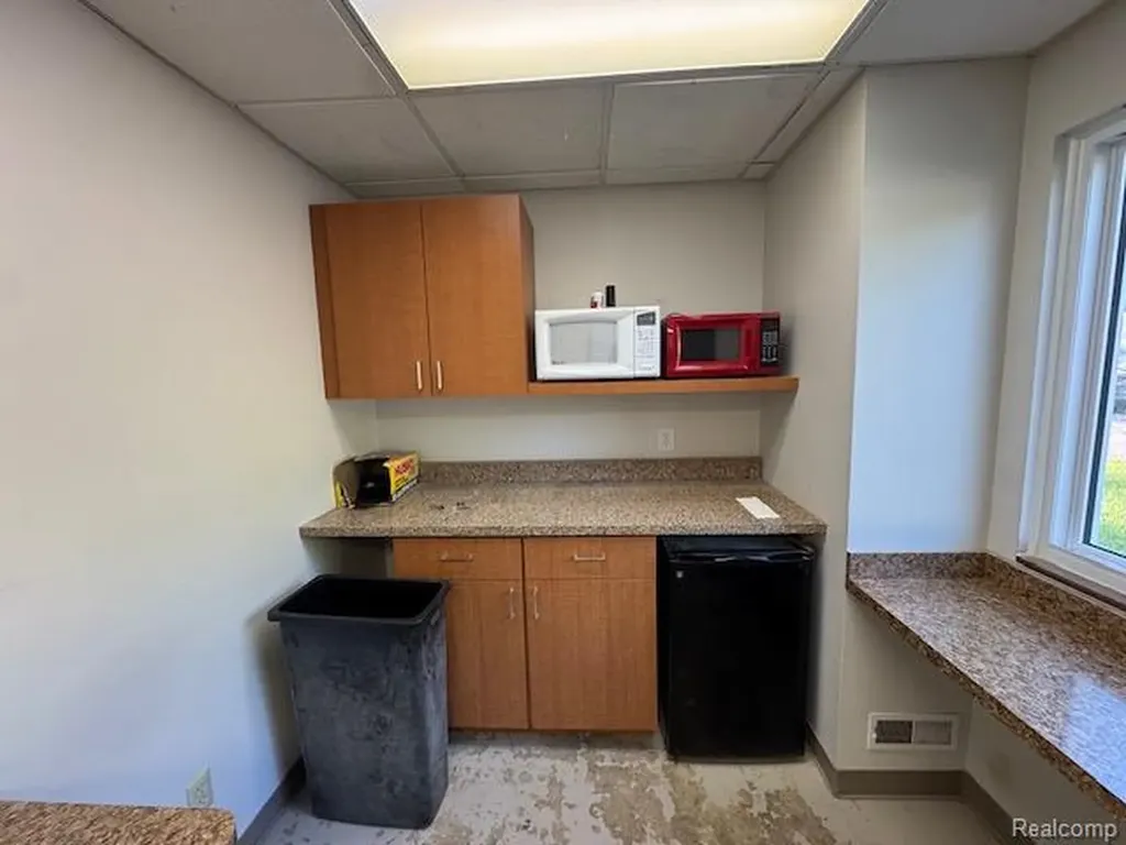 9972 Dixie Highway Ira Township MI 48023