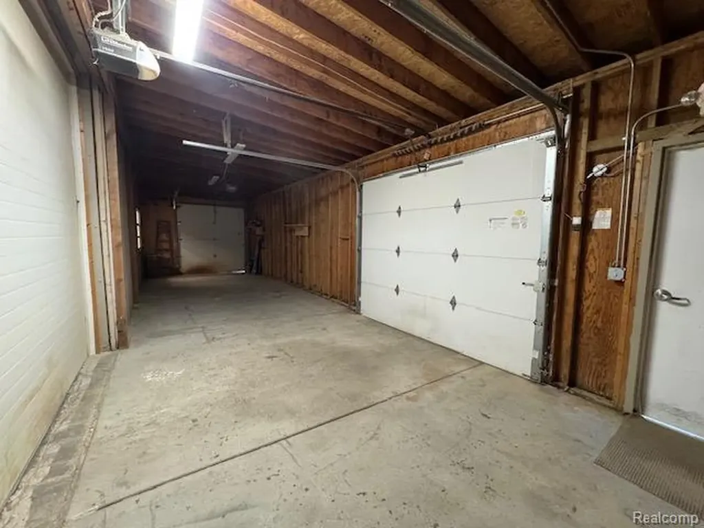 9972 Dixie Highway Ira Township MI 48023