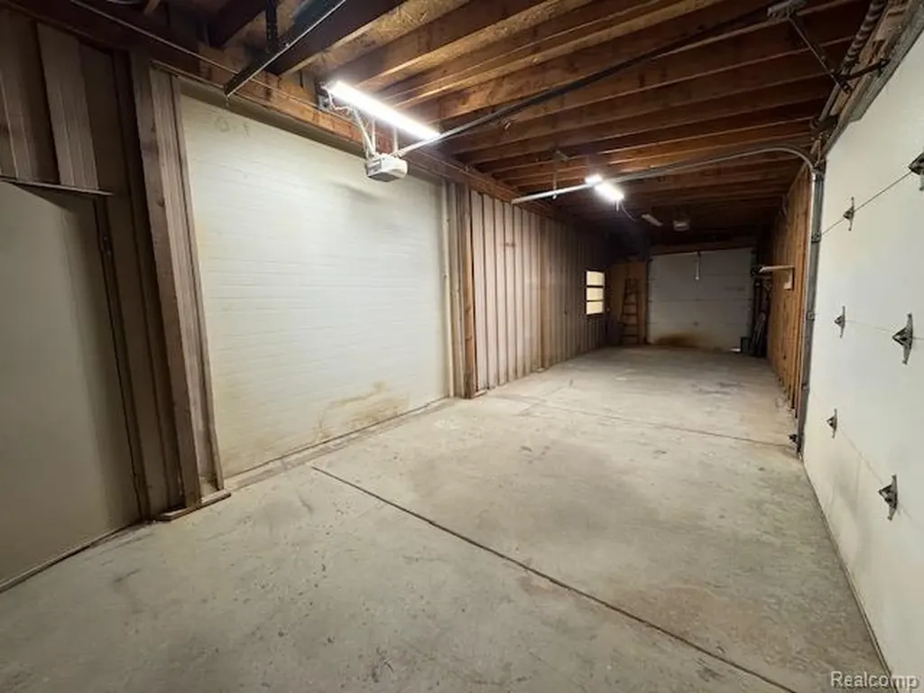 9972 Dixie Highway Ira Township MI 48023