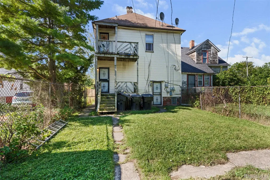 4840 Saint Clair Street Detroit City MI 48214