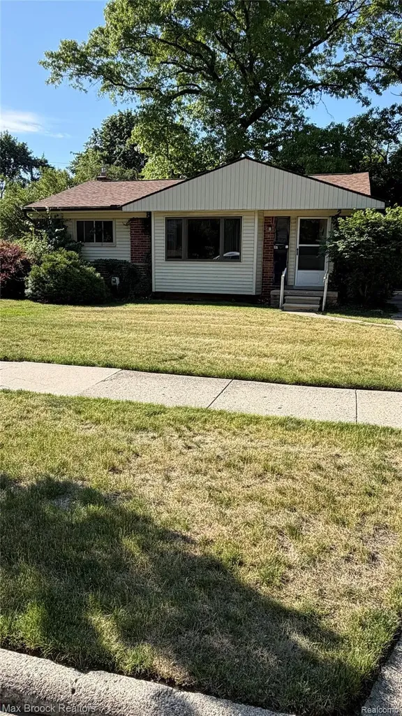 267 Winry Drive Rochester Hills City MI 48307