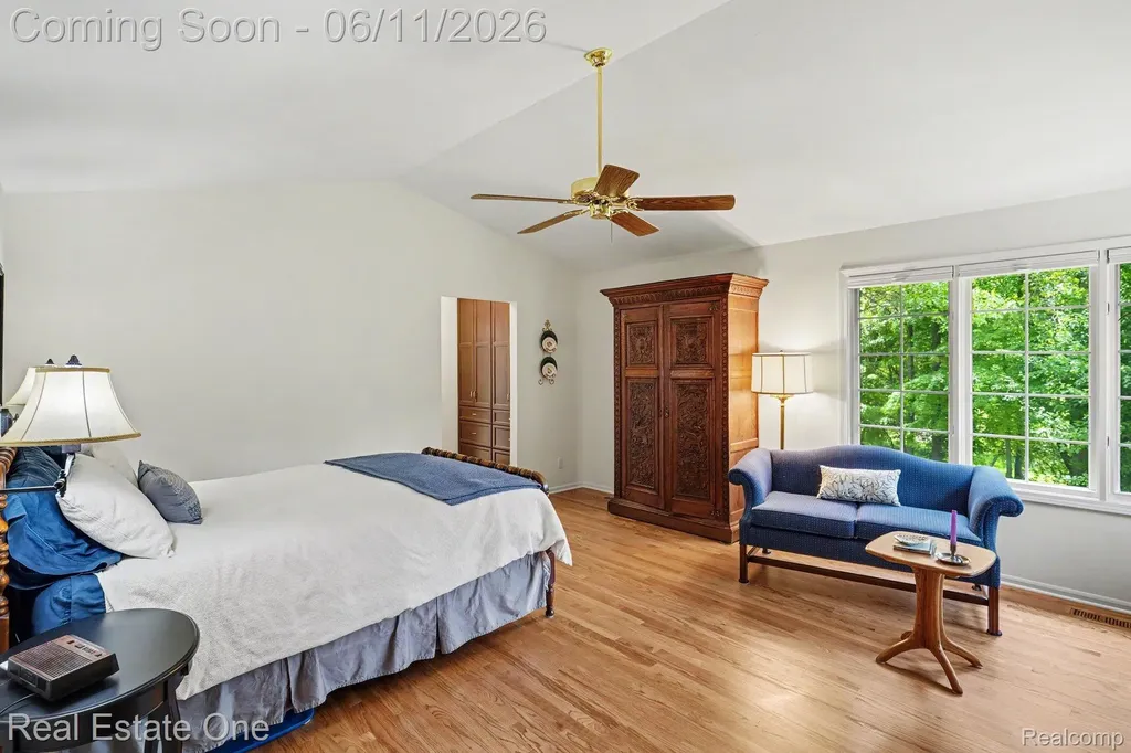 2958 Pine Needle Drive White Lake Charter Township MI 48383