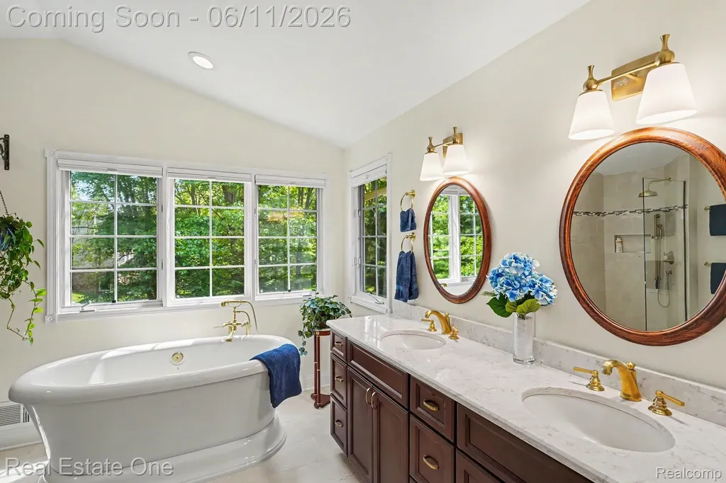 2958 Pine Needle Drive White Lake Charter Township MI 48383