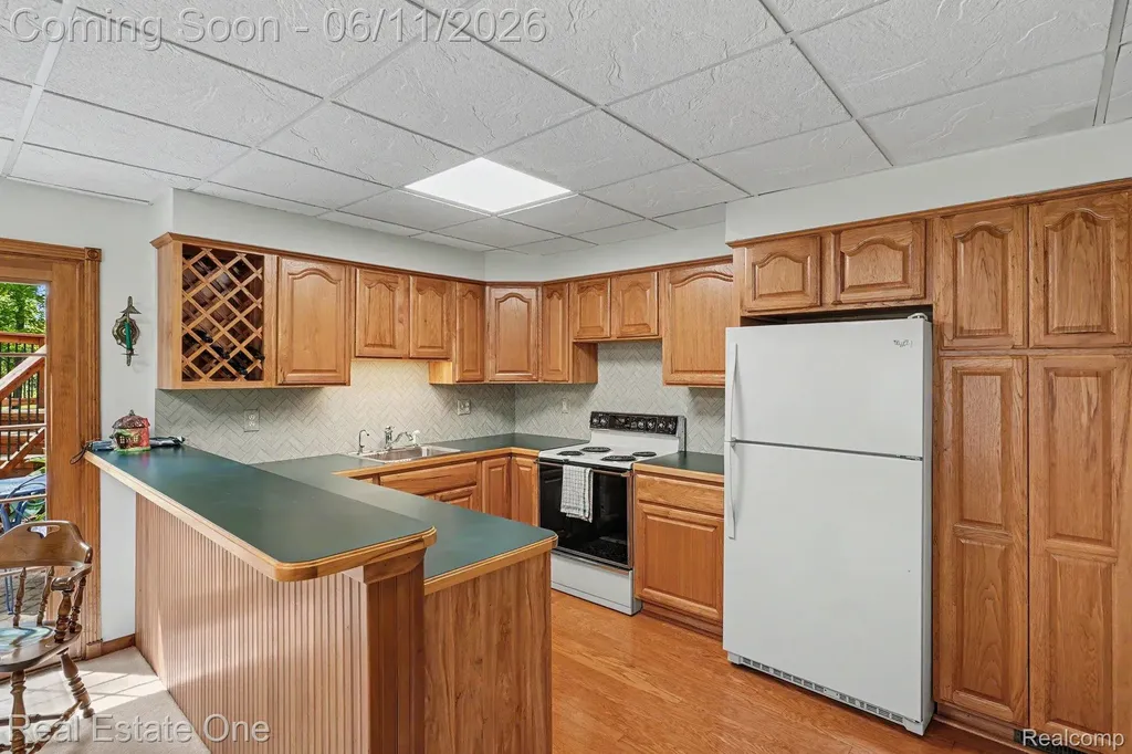 2958 Pine Needle Drive White Lake Charter Township MI 48383