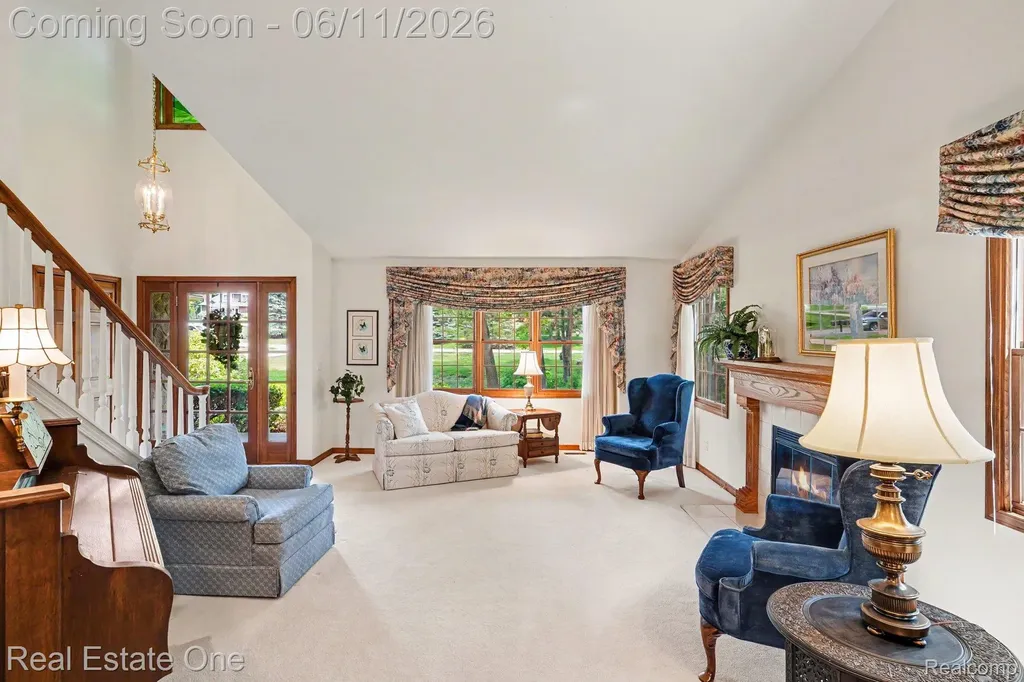 2958 Pine Needle Drive White Lake Charter Township MI 48383